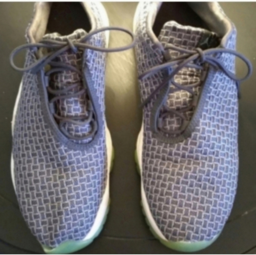 Nike Air Jordan Future Low 18948-006 Men's 9 Sneakers Gray White Activewear